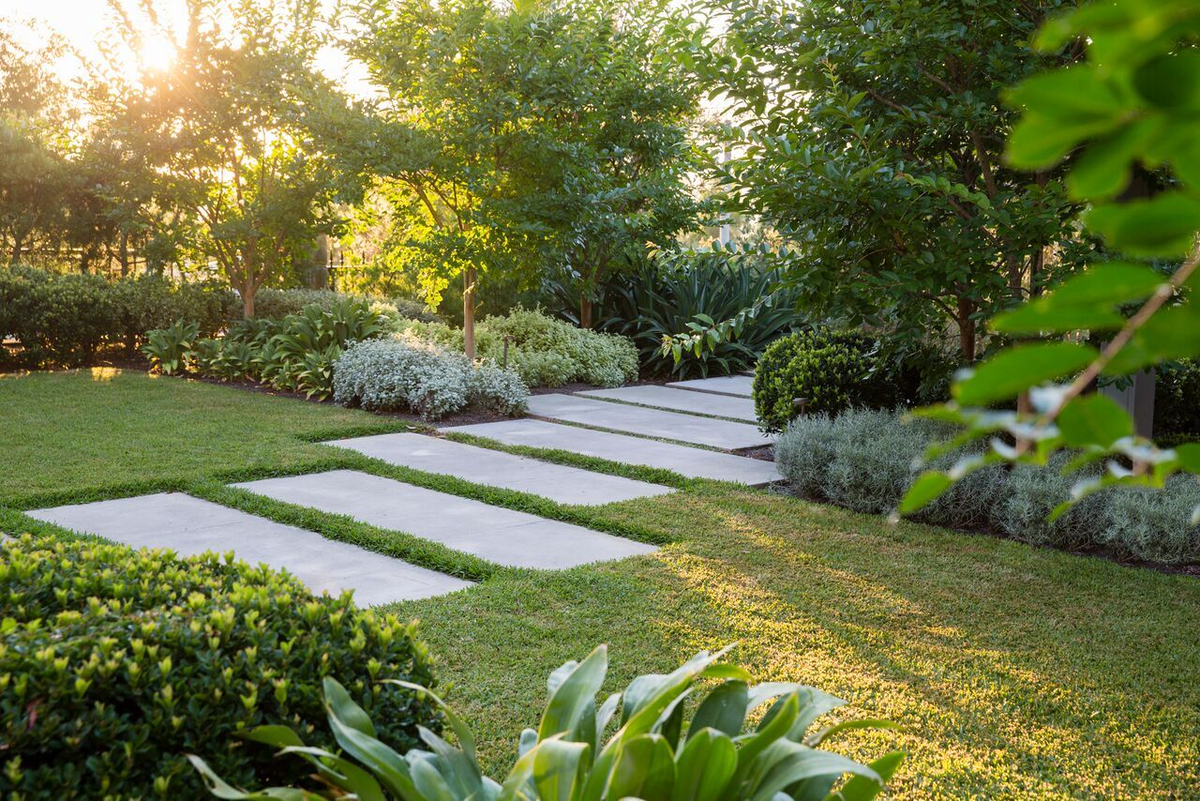 Плавные линии дорожек — визитная карточка стиля модерн