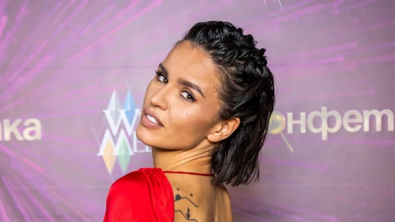     Шоу "Конфетка". Zivert Пресс-служба телеканала ТНТ.