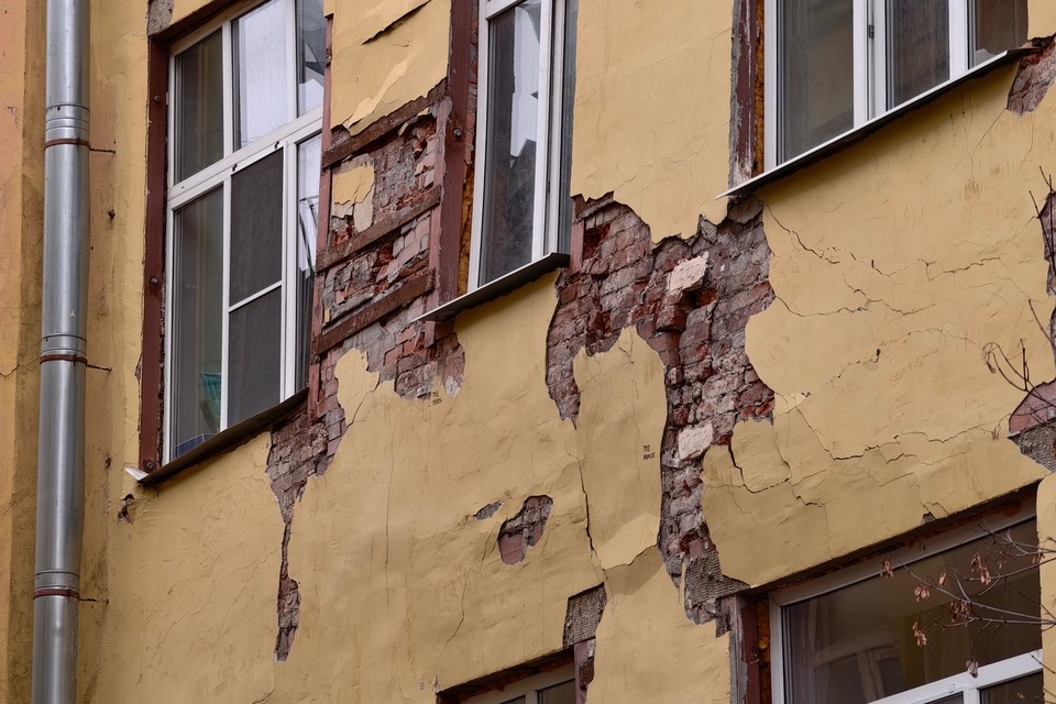    Бастрыкин поручил доложить о деле по аварийному дому в Якутске Алексей БУЛАТОВ