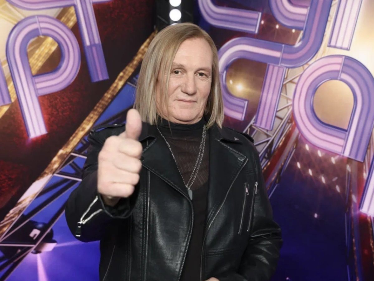    Далеко не все остались в восторге от выступления Сергея Челобанова