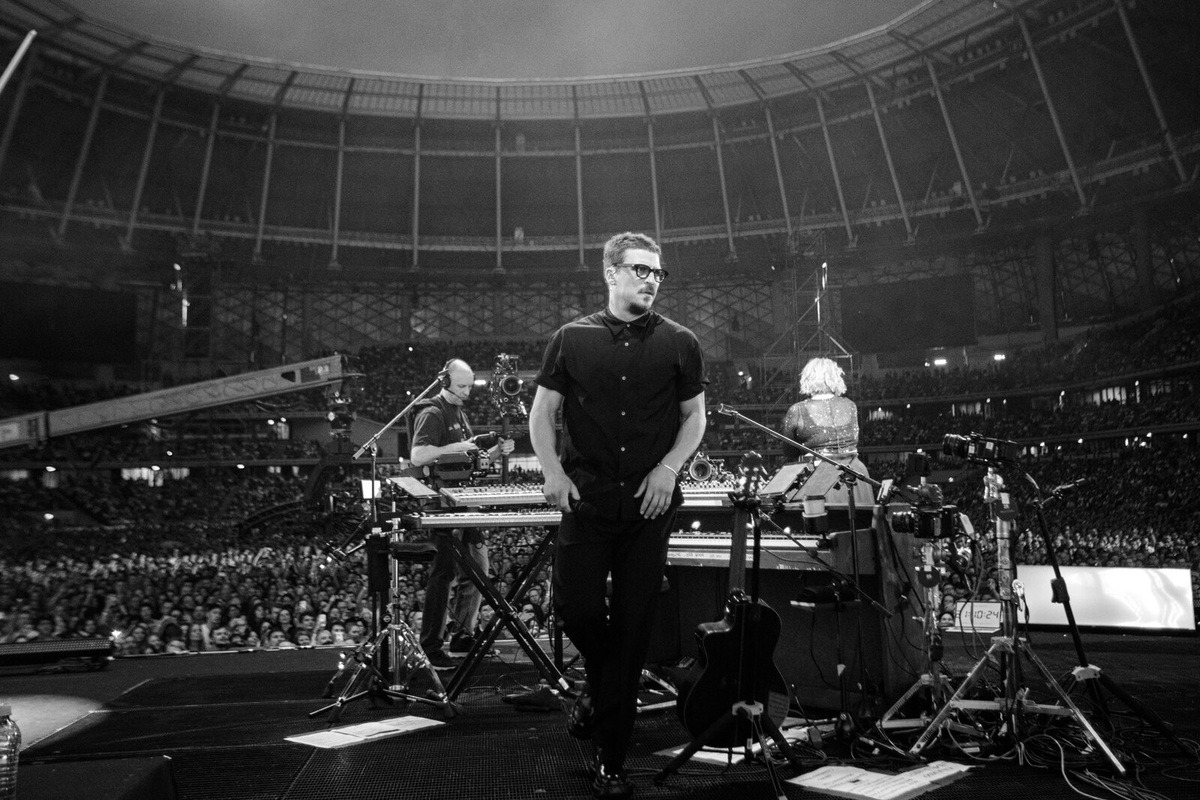     Лолита, Татьяна Буланова и IOWA выступят на стадионном шоу LAB с Антоном Беляевым