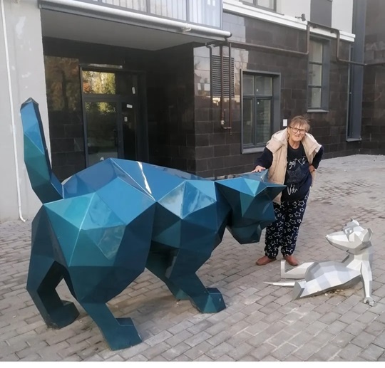 Помощь нищему автору: Сбербанк-онлайн по телефону +7-910-849-47-31