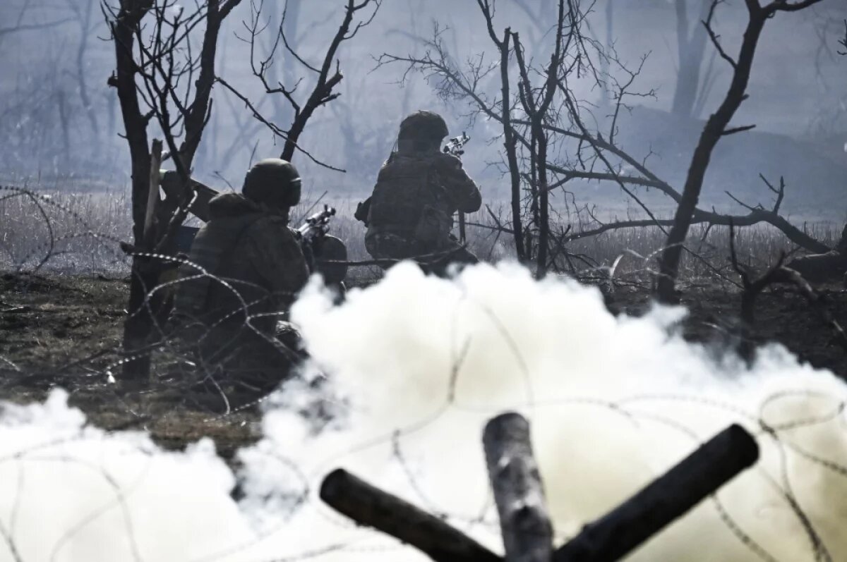    Войска группировки «Центр» с двух сторон ворвались в Гришино и сейчас заканчивают зачистку населенного пункта.