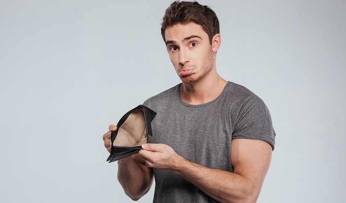    Объем безнадежных долгов россиян вырос до 2,4 трлн рублей