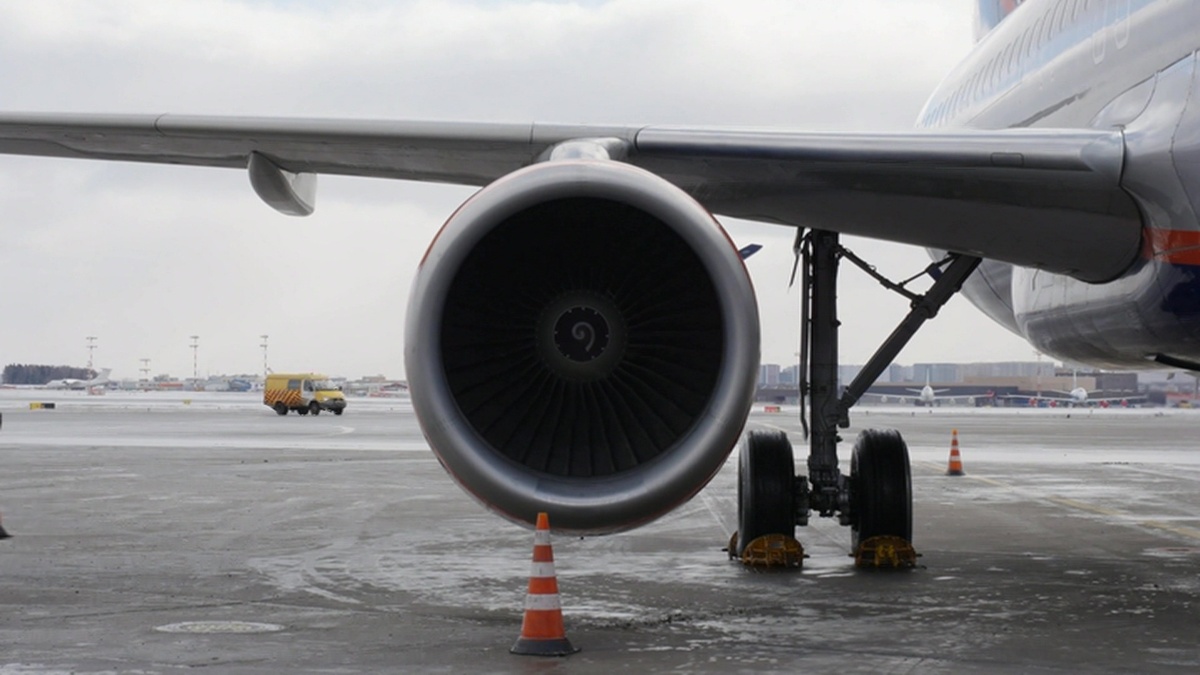    Аэрофлот самолет турбина двигатель 2