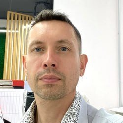    — На сегодняшний день стоимость одного кв. м в казанских ЖК бизнес-класса варьируется от 350 тыс. до 400 тыс. рублей. На мой взгляд, озвученная оценка квартиры (за вышеописанный объект, — прим. ред.) завышенная, неадекватная, — сказал изданию риелтор.