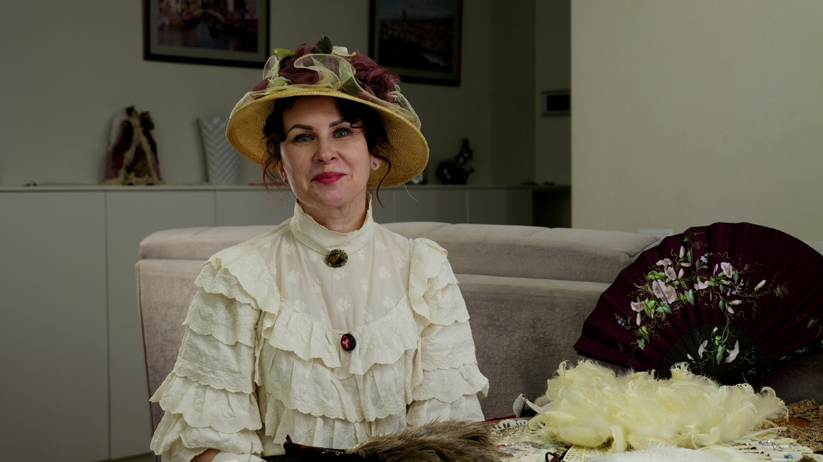 Виктория Бондарева - коллекционер антикварных вееров 