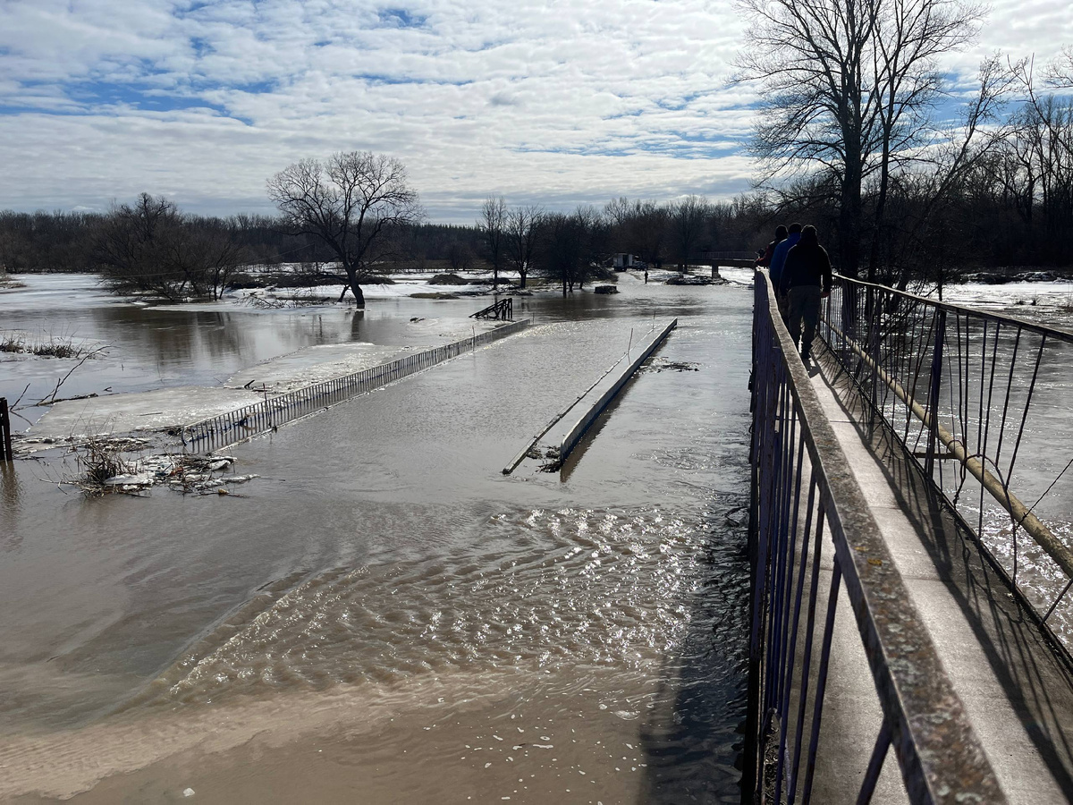 Правда, не проехать. 