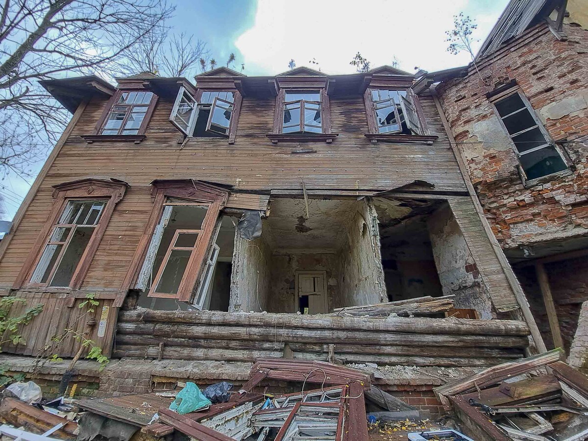 До 2031 года в Нижегородской области власти обещают переселить жильцов 830 аварийных домов.  Фото: ФедералПресс / Вера Романескул