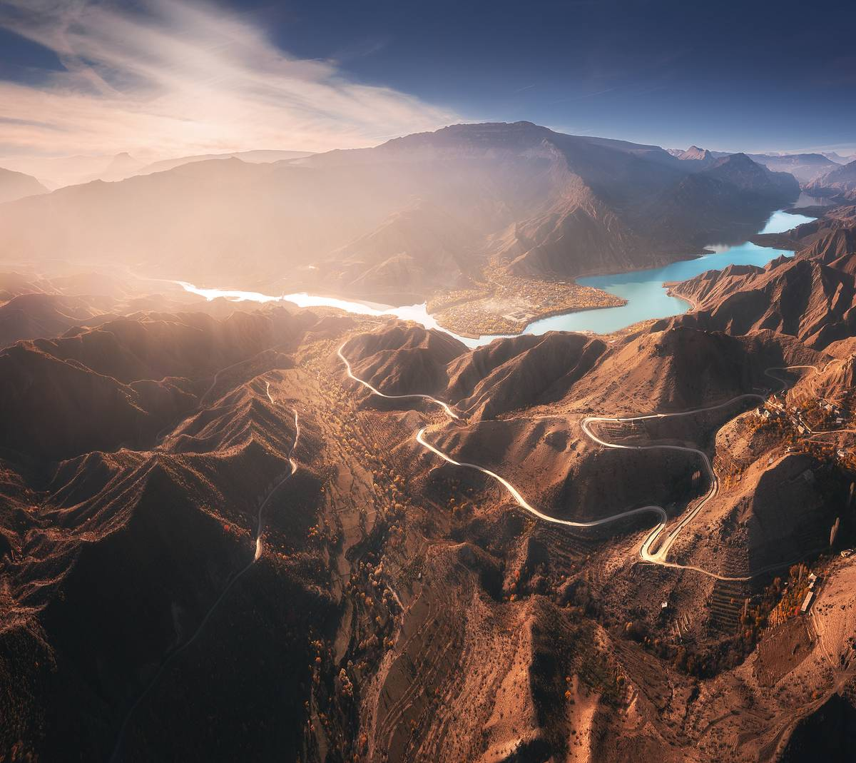 Вид на Ирганайское водохранилище из Араканского ущелья