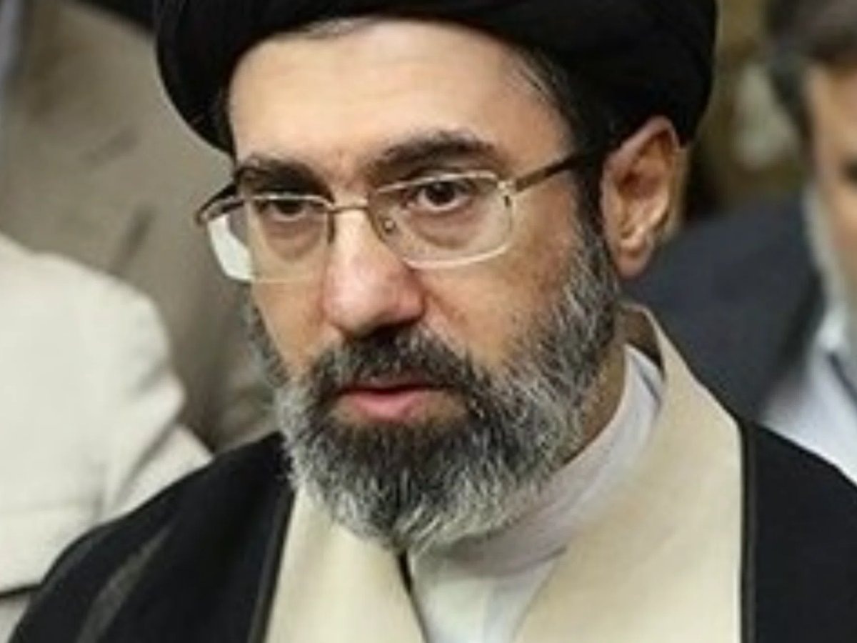     Моджтаба Хаменеи - сын умершего Верховного лидера Али Хаменеи