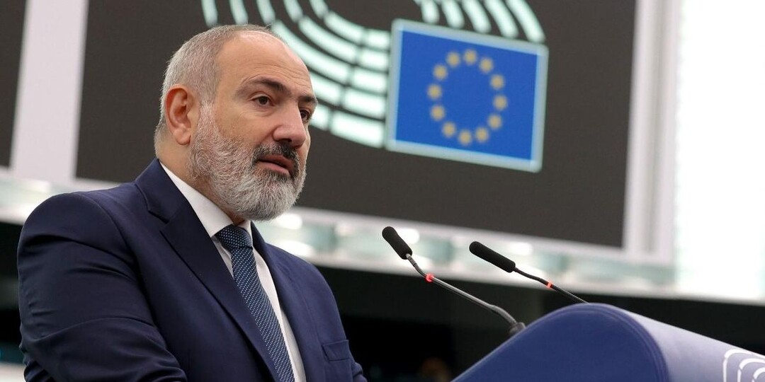 Пашинян в Европарламенте обвинил Россию в попытках сорвать «исторический мир» с Баку