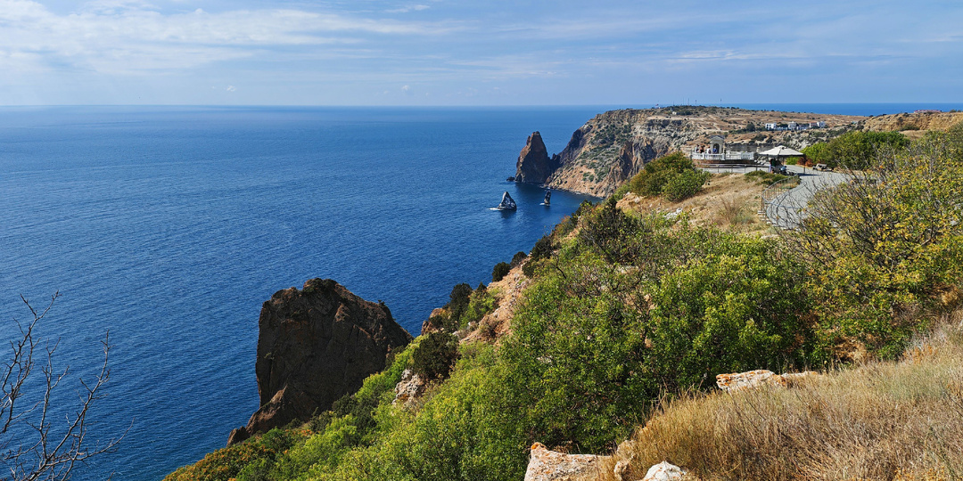 Мыс Фиолент – Яшмовый пляж, Грот Дианы. город Севастополь. Крым. 12.09.2025.