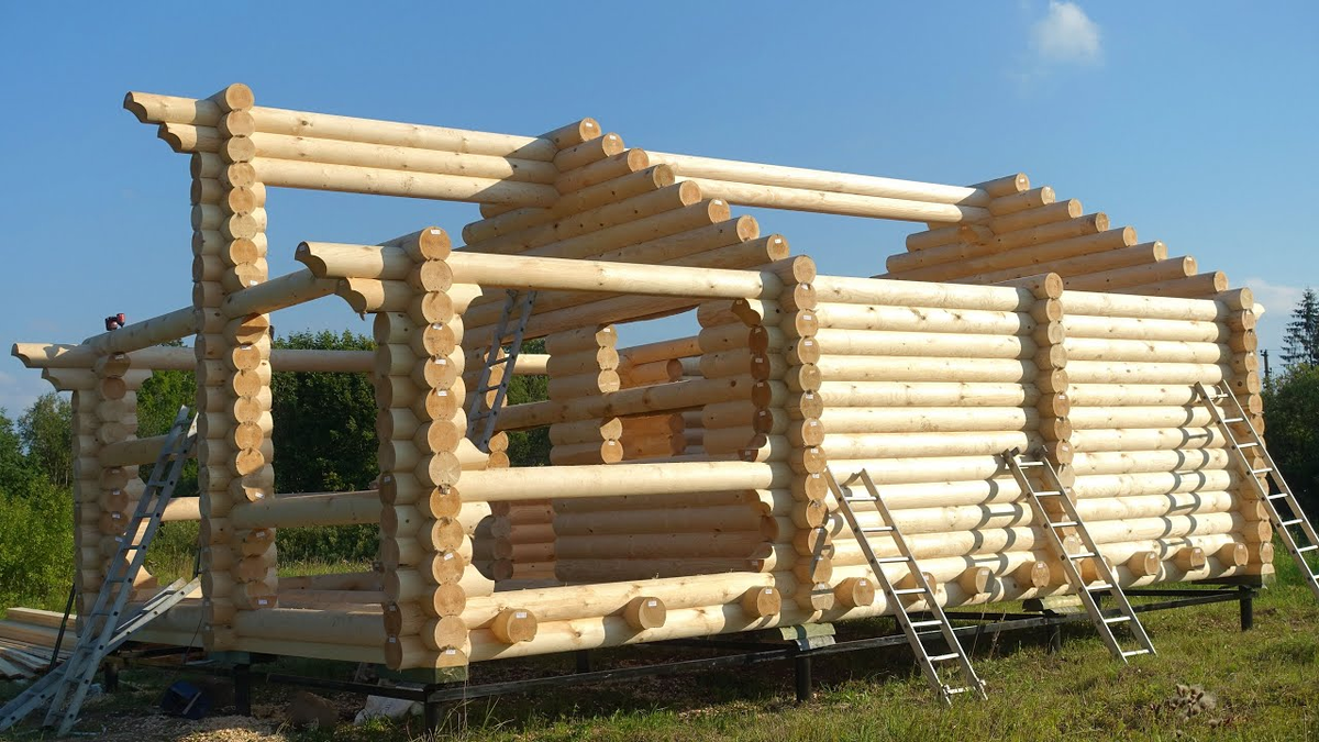 Дом из оцилиндрованного бревна