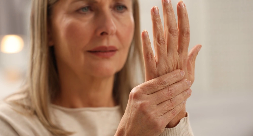 Ревматоидный артрит: симптомы, лечение и роль реабилитации