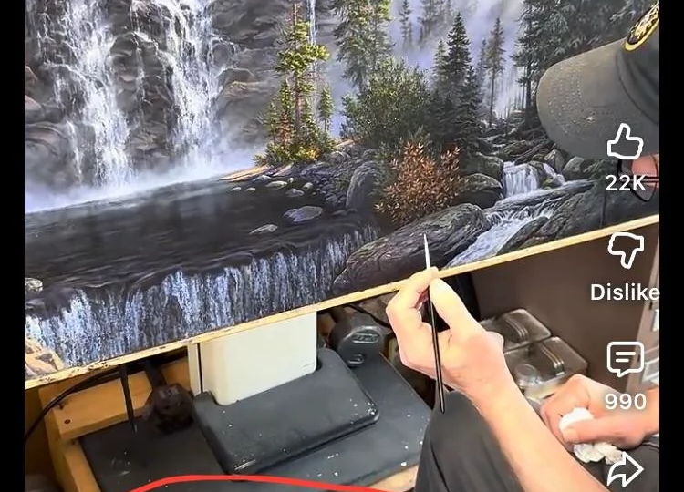 YouTube решил, что мы все СДВГ-шники, и разрешил портить чужие видео нейросетью 🤖🎨