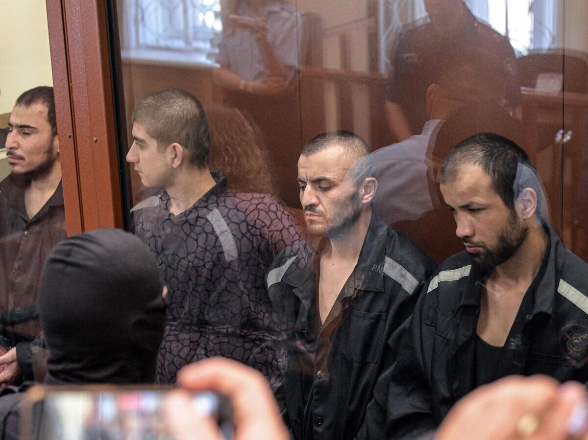    Фигуранты по делу о теракте в "Крокус Сити Холле" Далерджон Мирзоев, Муродали Рачабализоде, Мухаммадсобир Файзов и Шамсидин Фаридуни на заседании Басманного суда Москвы© РИА Новости . Алексей Никольский