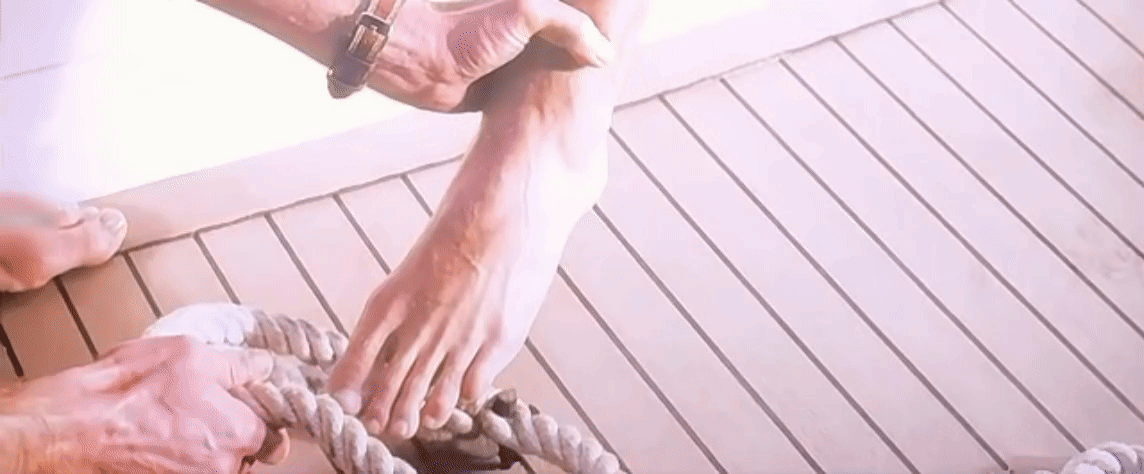 Подготовка к первому убийству. Кто не смотрел, догадаетесь о чём речь?