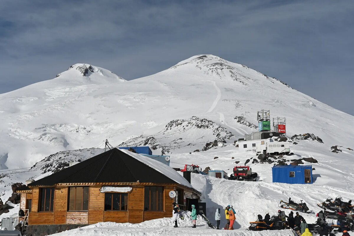     Горнолыжный курорт "Эльбрус" в Кабардино-Балкарии. © РИА Новости. Сергей Пивоваров