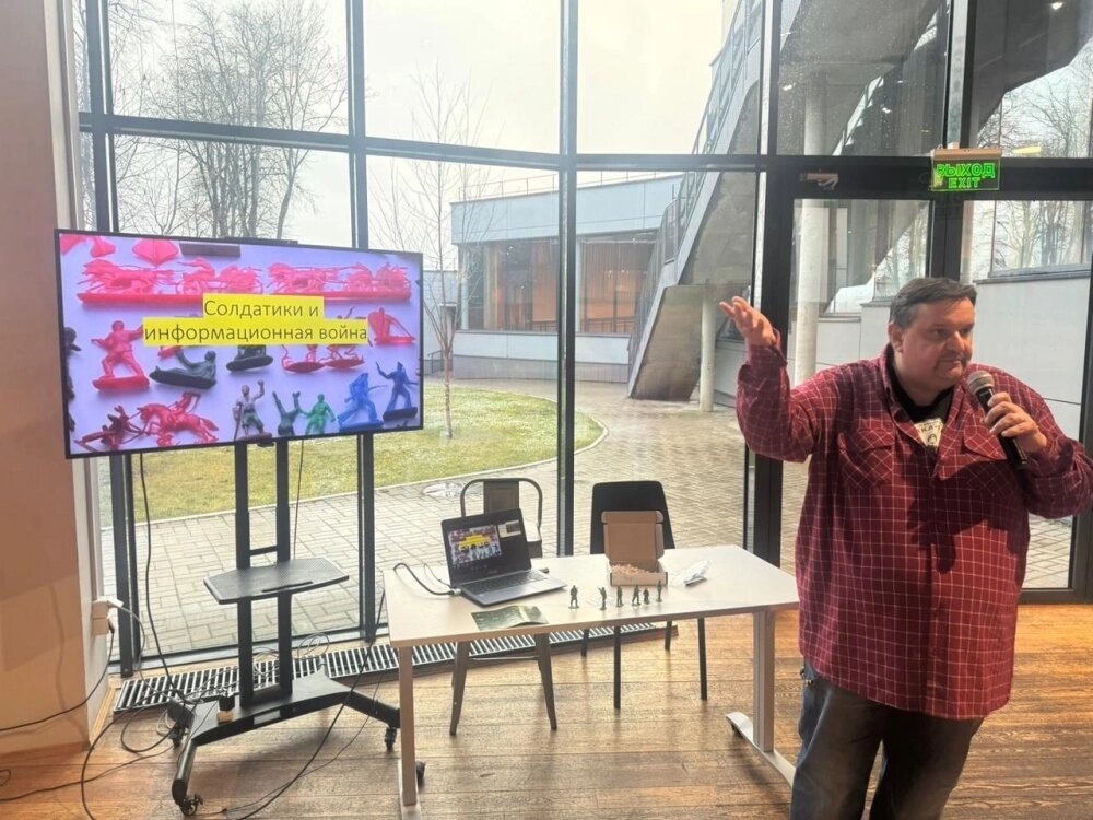    Андрей Литвиненко выступает в Калуге на фестивале «УграФест». Фото: Из личного архивa/ Андрей Литвиненко