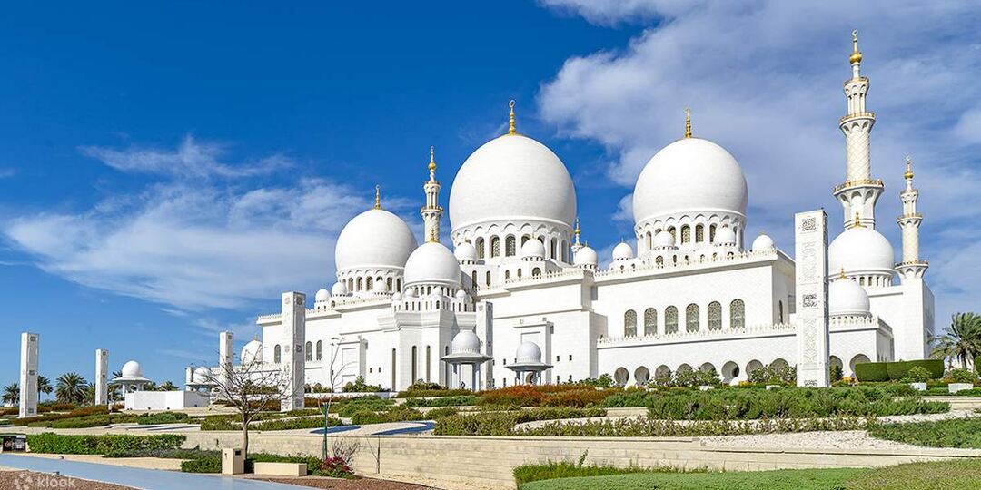 Мечеть шейха Зайда: архитектурное чудо Абу‑Даби