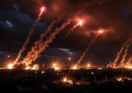    Иран уже разрушил 17 объектов США и продолжает атаковать базы и суда в Ормузском проливе