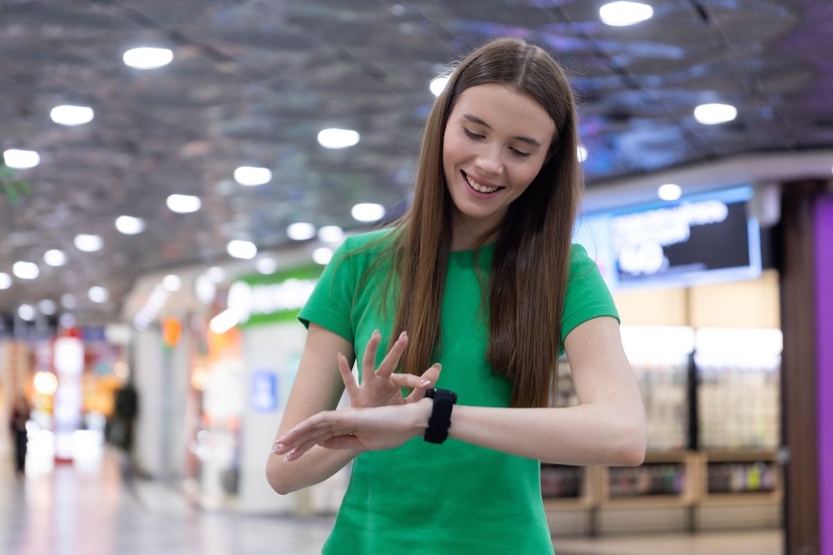    Самыми популярными подарками традиционно остаются смартфоны