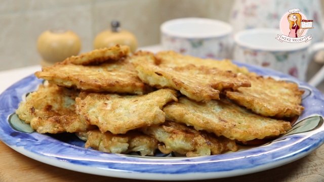 Никогда бы не подумала, что из лука можно приготовить вкусные котлеты! Рецепт луковых котлет