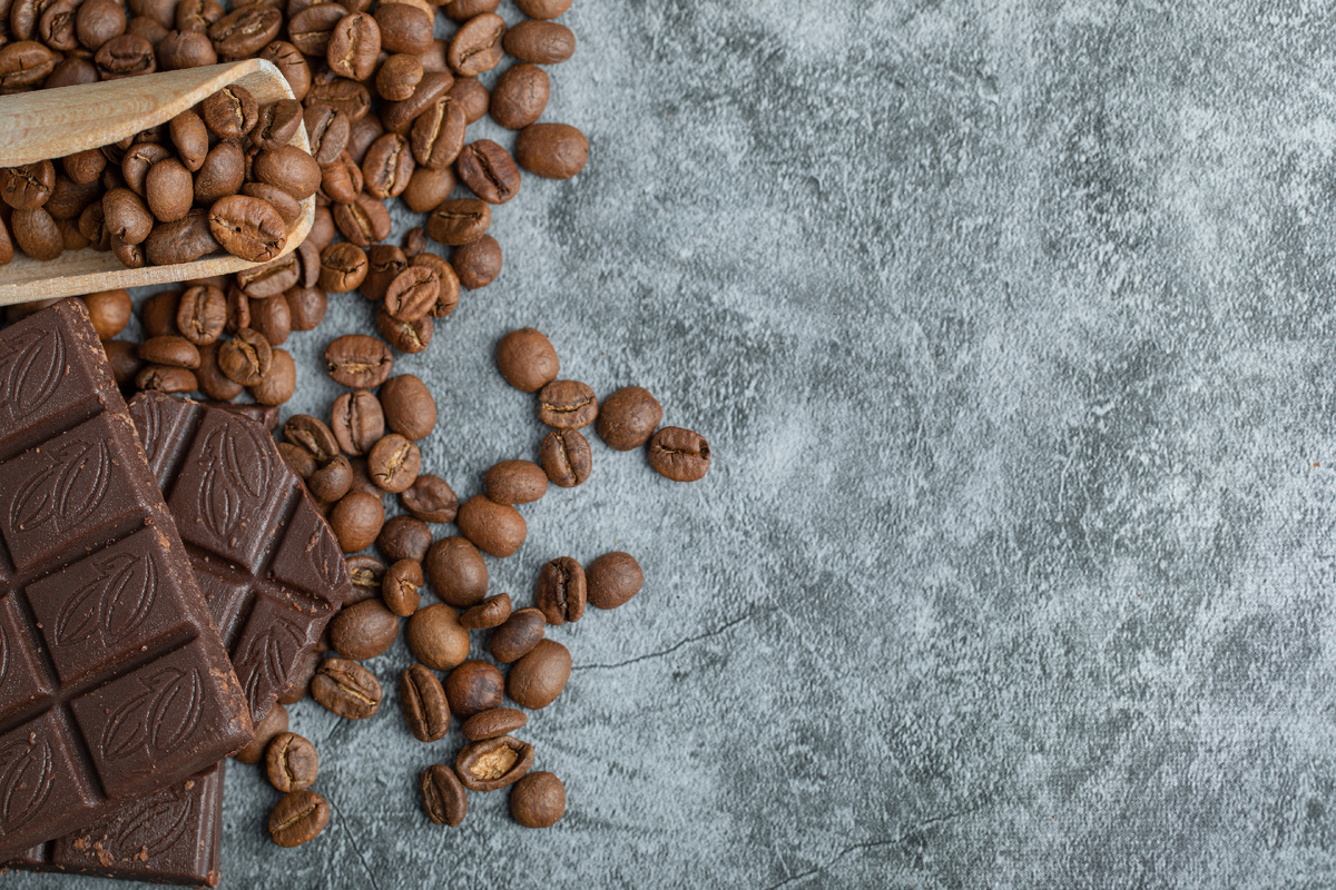https://ru.freepik.com/free-photo/chocolate-bars-with-coffee-beans-gray_12750853.htm#fromView=search&page=1&position=14&uuid=c41fafd9-dba1-458e-b112-6a28647e9c0c&query=%D1%88%D0%BE%D0%BA%D0%BE%D0%BB%D0%B0%D0%B4+%D0%B1%D0%BE%D0%B1%D1%8B