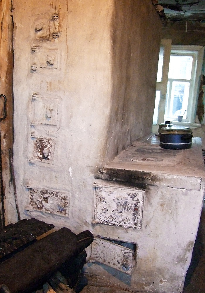 Тем более, что дров во дворе запасено на пару лет.