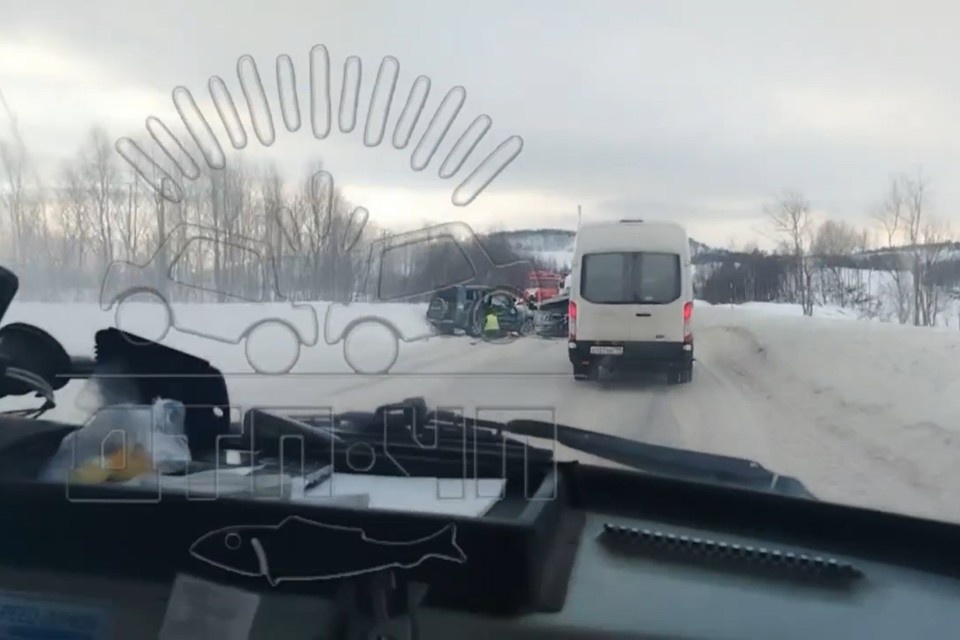    Все подробности и обстоятельства произошедшего устанавливаются. Фото: Кадр из видео / Мурманск ДТП ЧП / vk.com/murmansk_dtp
