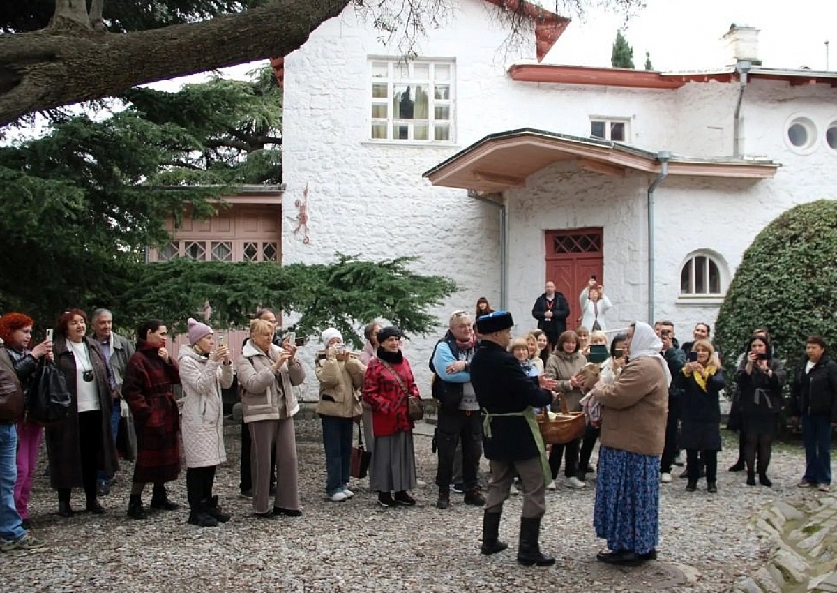Иммерсивный спектакль-экскурсия «Вечер на Белой даче»
Фото: пресс-служба Крымского литературно-художественного музея-заповедника