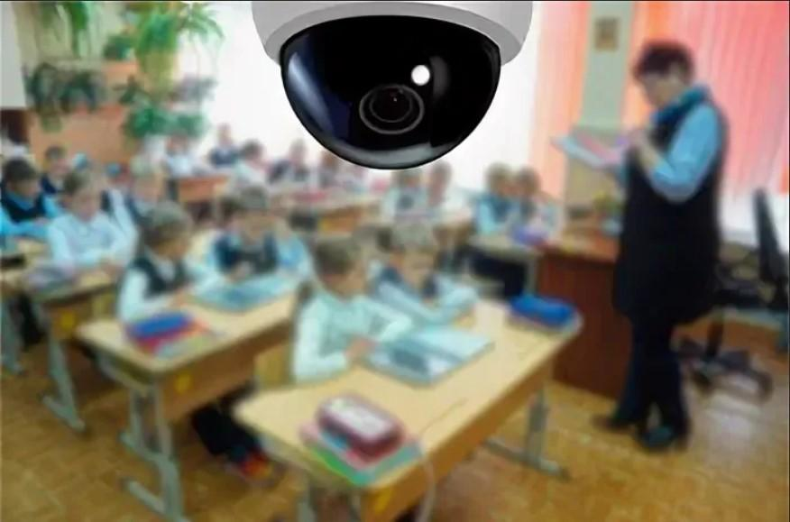 Фото из сети.  Через два-три дня, учителя и ученики привыкнут к ней и забудут о её существовании.