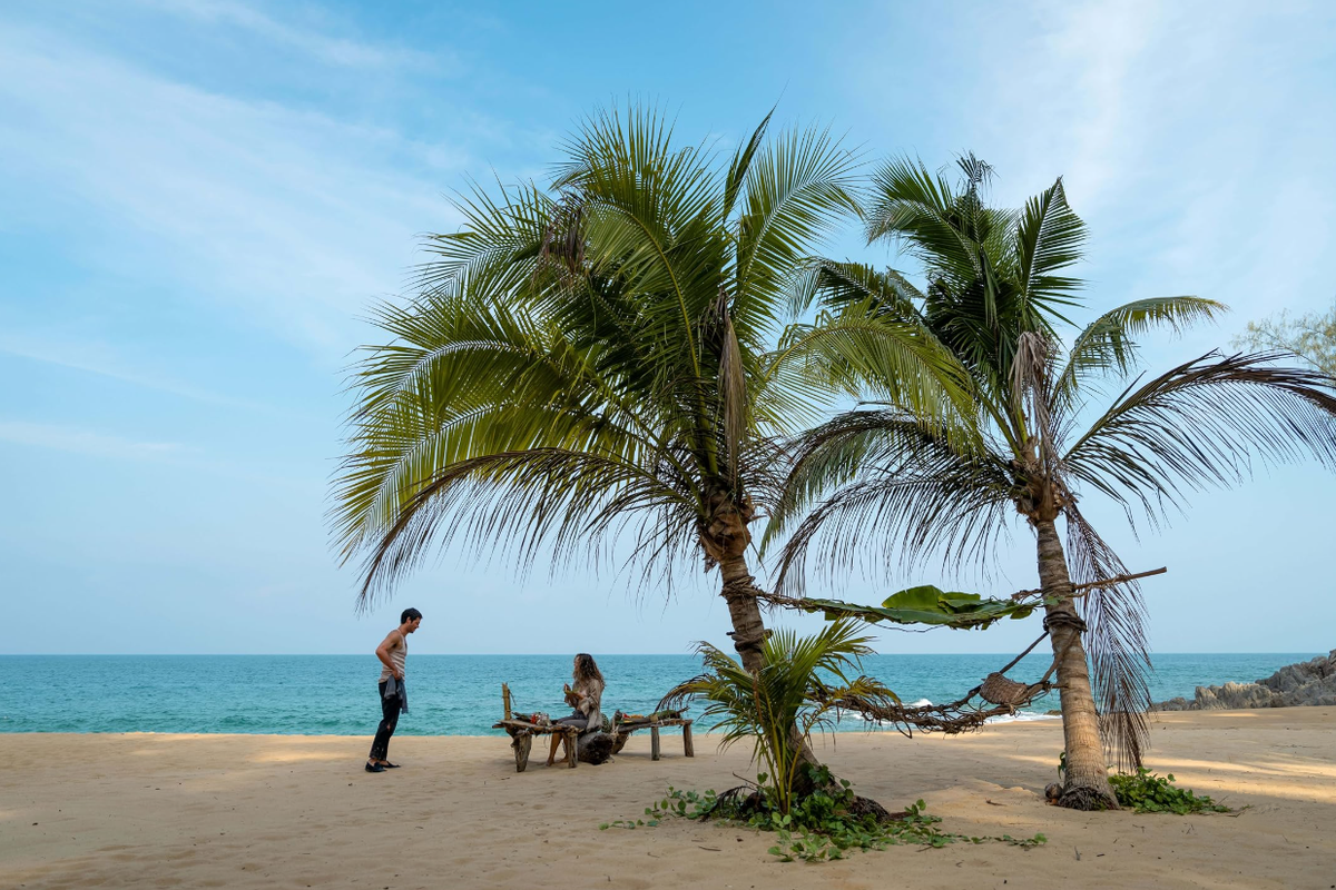 Прекрасная природа. Кадр из фильма «На помощь!» (2026)