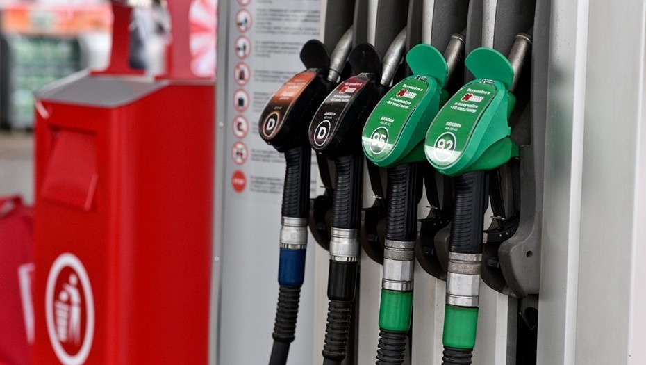    Работа автозаправочной станции. Автор фото: Ермохин Сергей/"ДП"