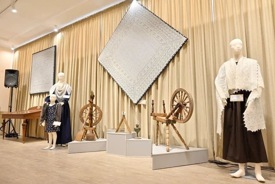     В Брянске открылась выставка оренбургских пуховых платков Оренбуржье
📷    В Брянске открылась выставка оренбургских пуховых платков Оренбуржье
📷    В Брянске открылась выставка оренбургских пуховых платков Оренбуржье
