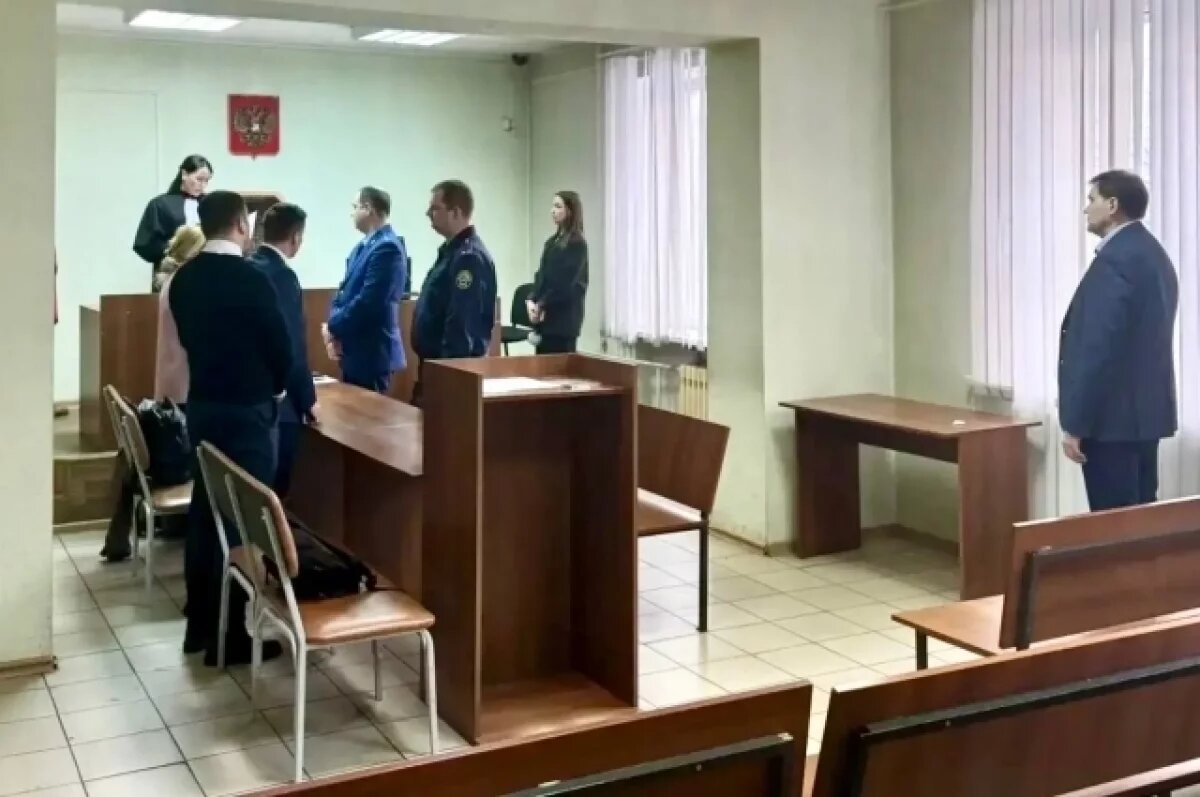    Суд оставил главврача новокузнецкой больницы под домашним арестом до июня