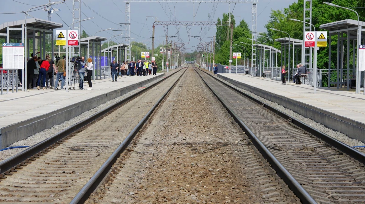 О.п. "Центральный парк". https://riavrn.ru/news/v-voronezhe-otkryli-novuyu-zhd-ostanovku-centralnyj-park/