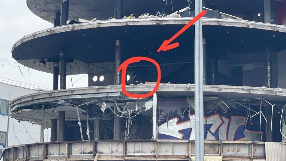    Снос ТЦ "Макси Сопот" у "Приморской" Автор фото: t.me/GATISpb