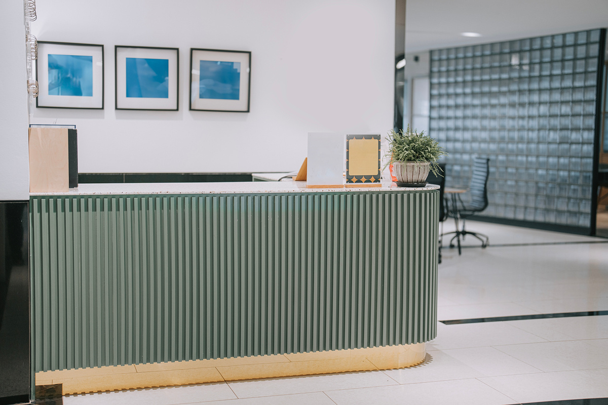 как оформить входную зону офиса