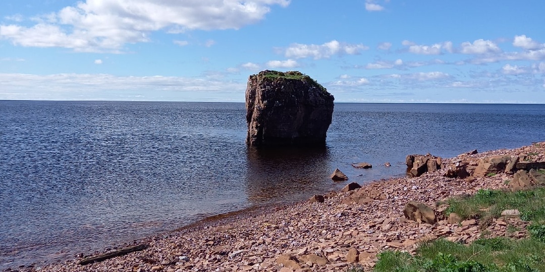 Кольский. Продолжение. Аметистовый берег и село Варзуга