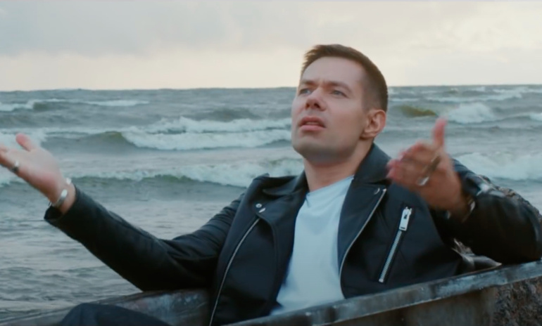    Стас Пьеха. Фото: кадр клипа на песню Стаса Пьехи «Без тебя»