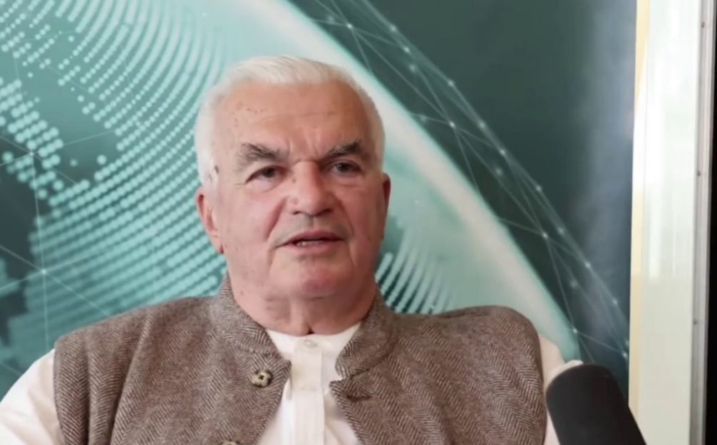    Французский дипломат Хьюг Перне/стоп-кадр из видео Le Monde.