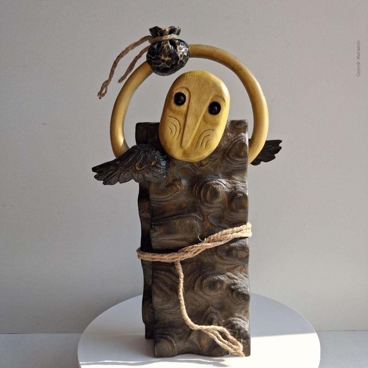 Сергей Жигайло "Двуликий дух" - дерево (сосна, берёза), 24х14х5см