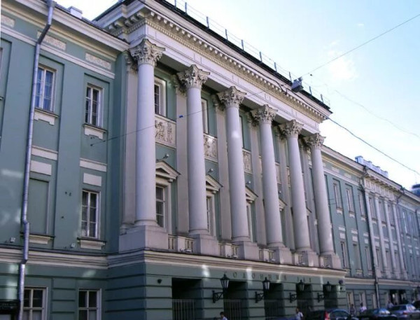 Здание бывшего дворянского собрания