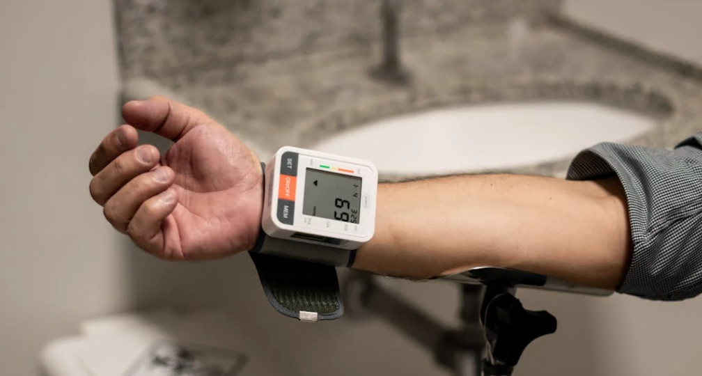 Почему давление скачет - отвечает кардиолог