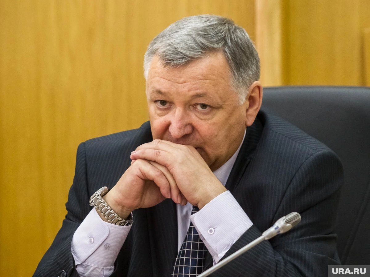     Андрей Гиберт беспрерывно руководит региональным избиркомом дольше всех в истории России