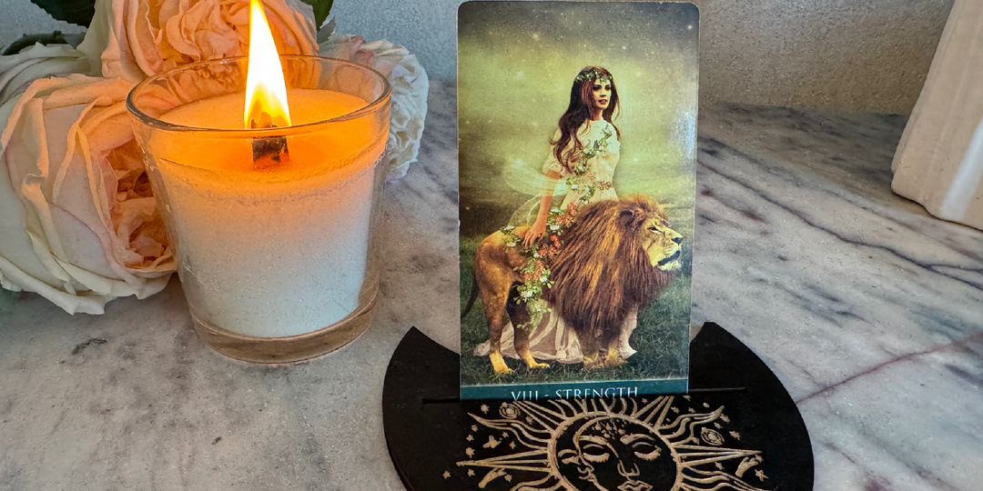 Он смотрит на Вас и молчит: карты вскрывают тайну его мыслей