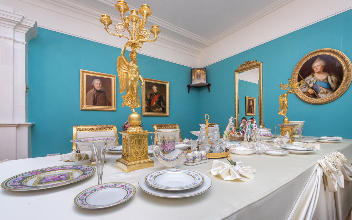 Экспозиционный зал в усадьбе А. А. Орлово‑Чесменской