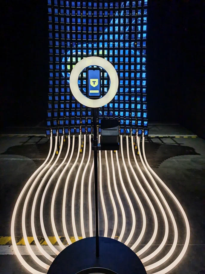 306 POS-терминалов стали видеостеной